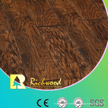 Piso laminado absorbente grabado en relieve comercial de 8.3mm E0